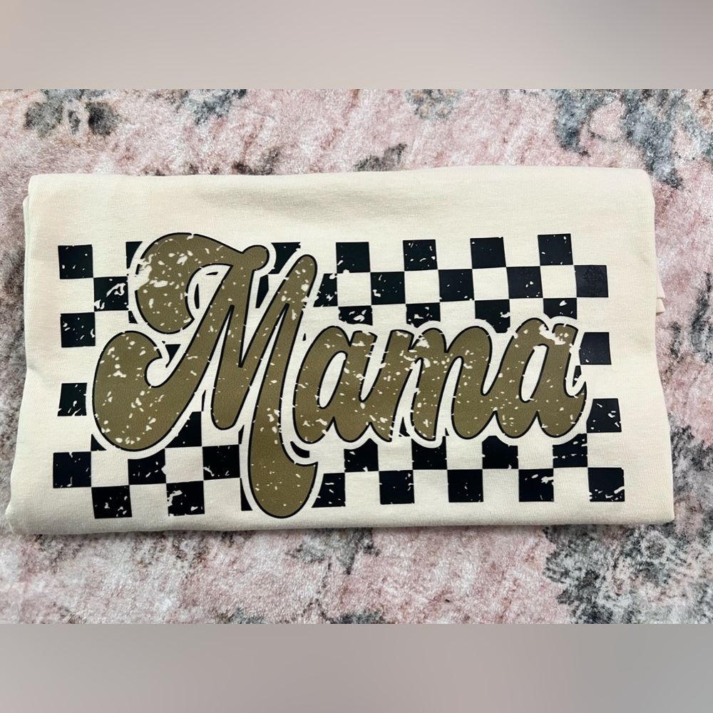 Comfort Colors Mama Graphic Tee